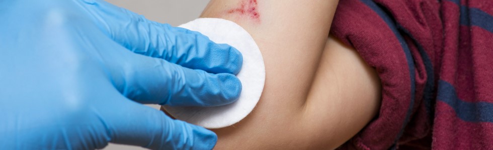 Für den Schutz von Patienten und Personal: Hände- und Hautdesinfektion