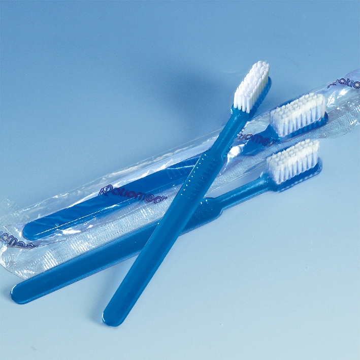 Einmal-Zahnbürsten ratiomed mit Paste, blau (100 Stck.)